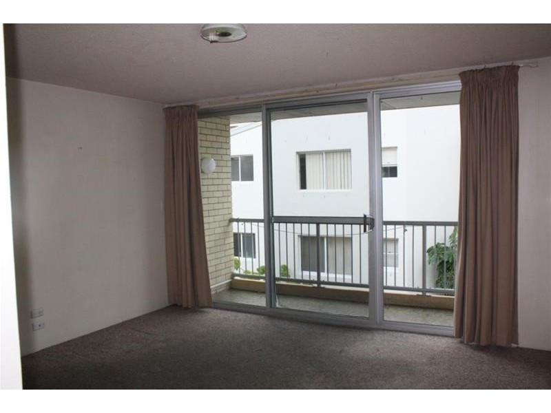 73 Old Burleigh Road, Surfers Paradise QLD 4217