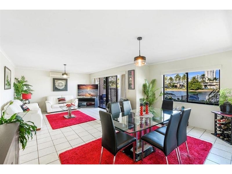 35 Sunrise Boulevard, Surfers Paradise QLD 4217