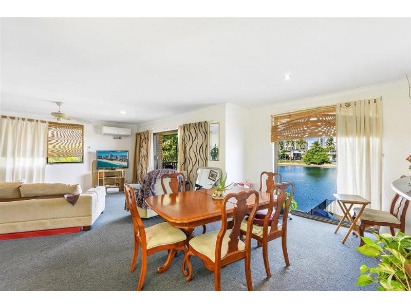 35 Sunrise Boulevard, Surfers Paradise QLD 4217