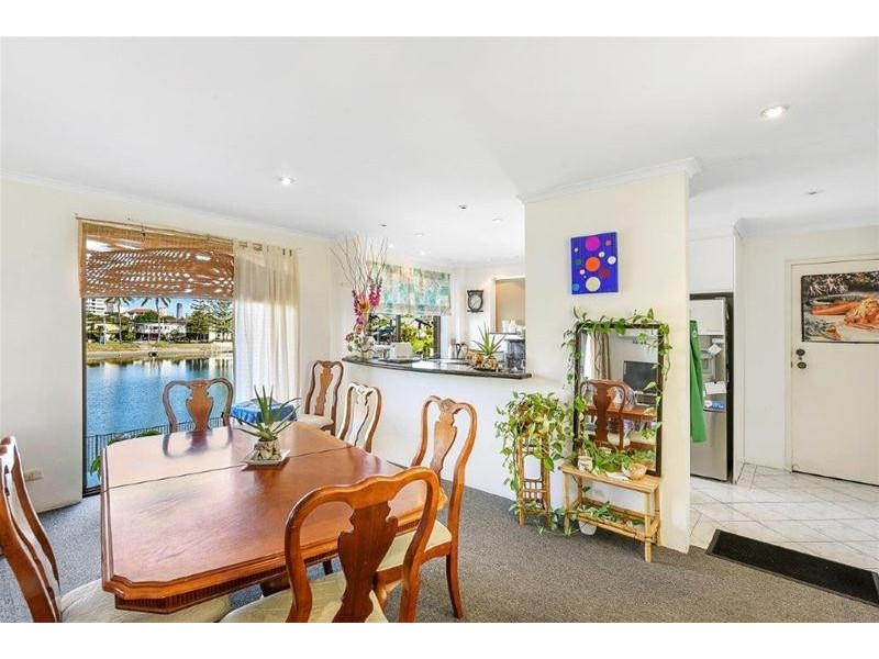 35 Sunrise Boulevard, Surfers Paradise QLD 4217