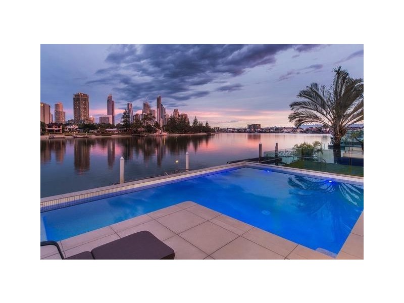 32 Admiralty Drive, Paradise Waters QLD 4217