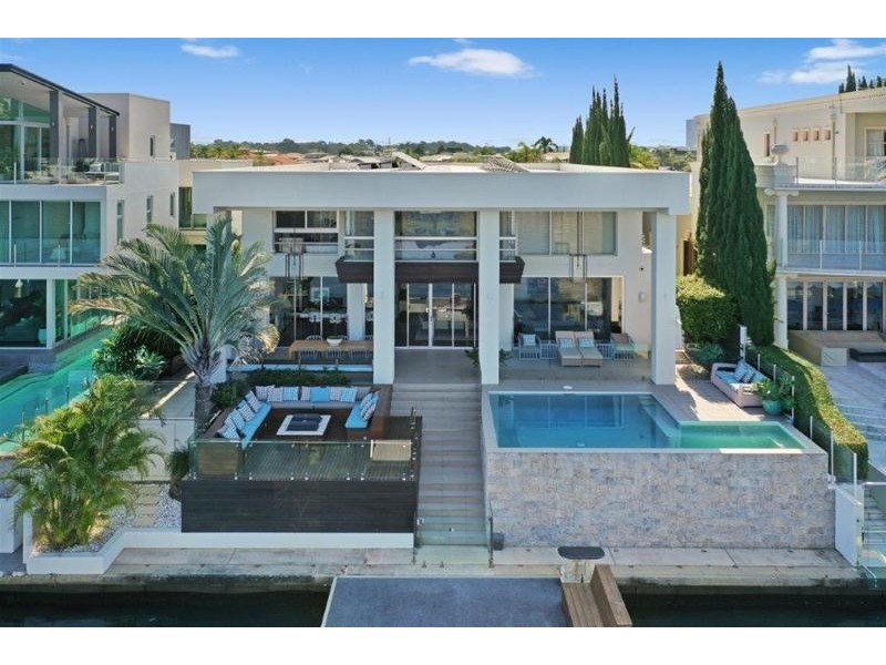 32 Admiralty Drive, Paradise Waters QLD 4217