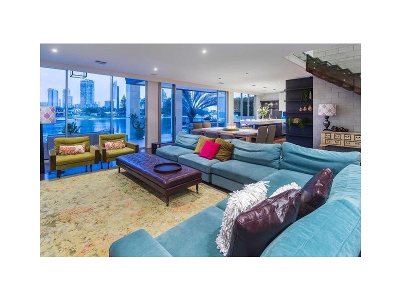 32 Admiralty Drive, Paradise Waters QLD 4217