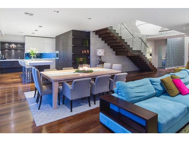 32 Admiralty Drive, Paradise Waters QLD 4217