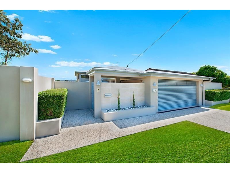92 Bamboo Avenue, Benowa QLD 4217