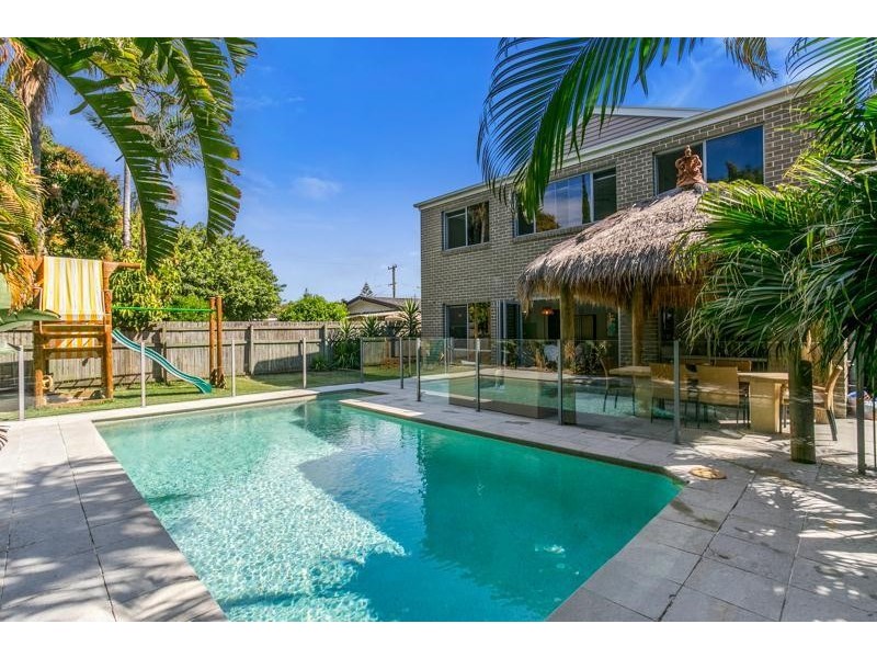 20 Brindisi Avenue, Isle Of Capri QLD 4217