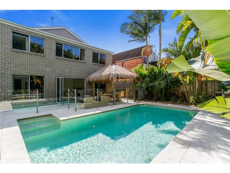 20 Brindisi Avenue, Isle Of Capri QLD 4217