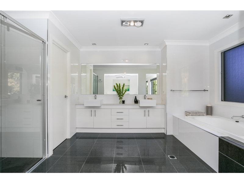 20 Brindisi Avenue, Isle Of Capri QLD 4217