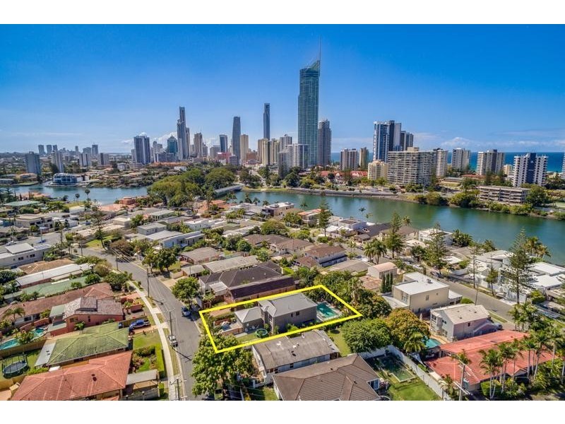 20 Brindisi Avenue, Isle Of Capri QLD 4217