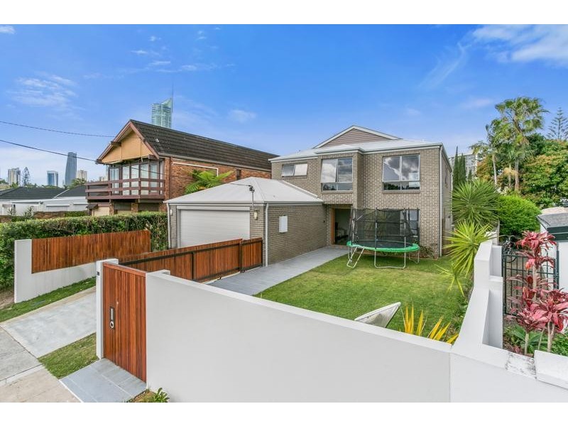 20 Brindisi Avenue, Isle Of Capri QLD 4217