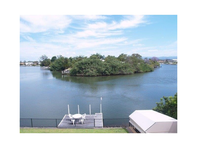 17 Donegal Crescent, Sorrento QLD 4217