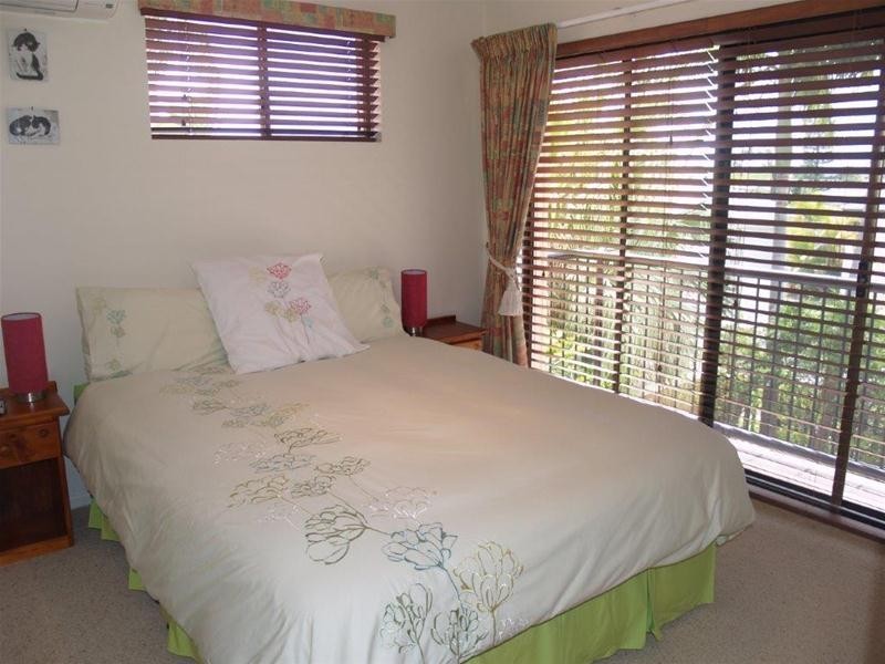 17 Donegal Crescent, Sorrento QLD 4217