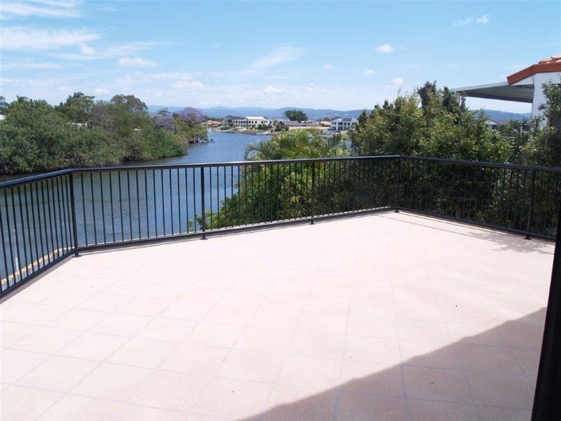 17 Donegal Crescent, Sorrento QLD 4217