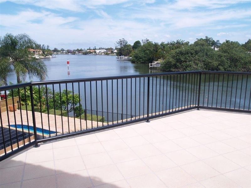 17 Donegal Crescent, Sorrento QLD 4217