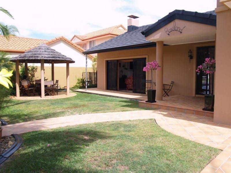 17 Donegal Crescent, Sorrento QLD 4217