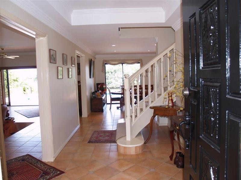 17 Donegal Crescent, Sorrento QLD 4217