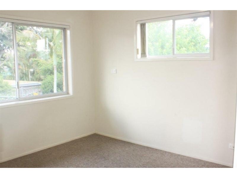 35 Kallay Street, Miami QLD 4220