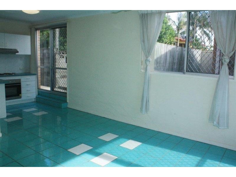 35 Kallay Street, Miami QLD 4220