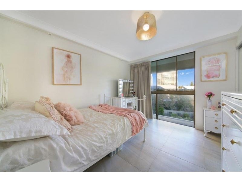 8 ‘Spinnaker’ 3554 Main Beach Parade, Main Beach QLD 4217