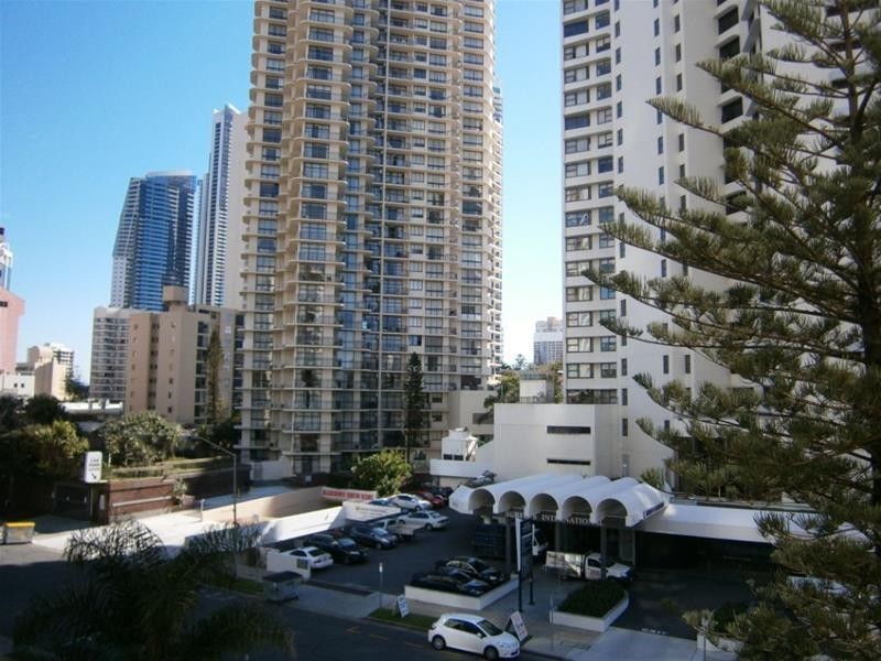 8 Trickett Street, Surfers Paradise QLD 4217