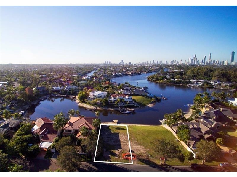 12  Freybug Street, Sorrento QLD 4217