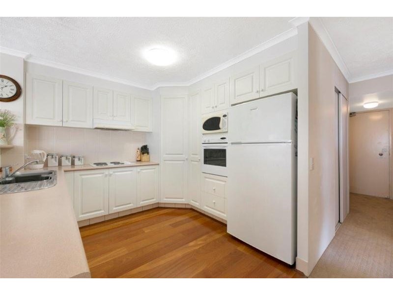 6/30 Dalpura Street, Surfers Paradise QLD 4217