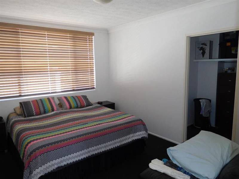 11 Stanhill Drive, Chevron Island QLD 4217