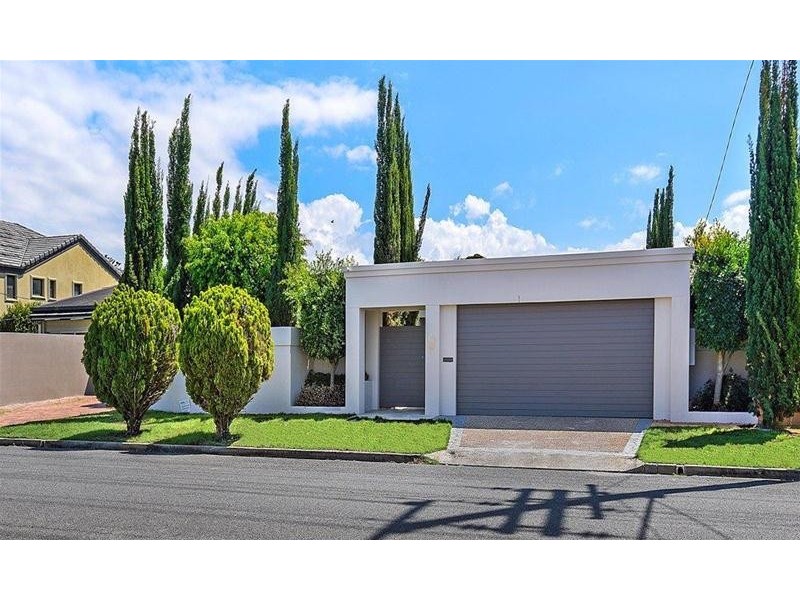 9 Etna Street, Isle Of Capri QLD 4217