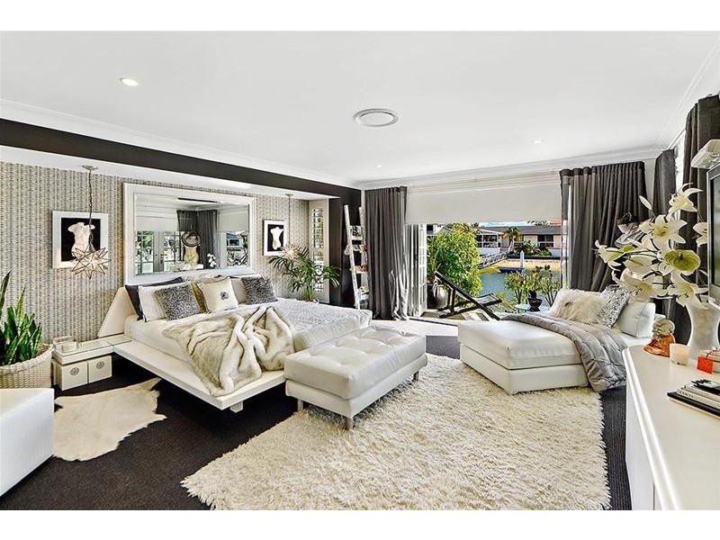 6 Viking Court, Paradise Waters QLD 4217