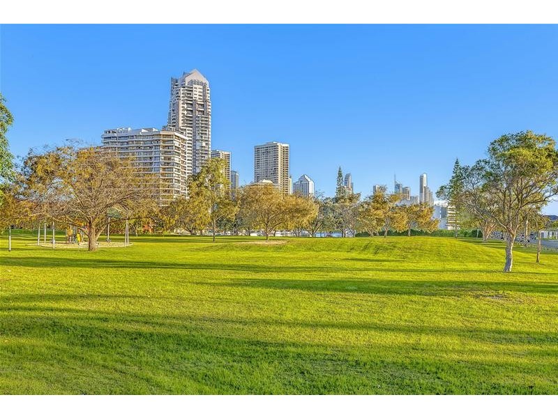 6 Viking Court, Paradise Waters QLD 4217