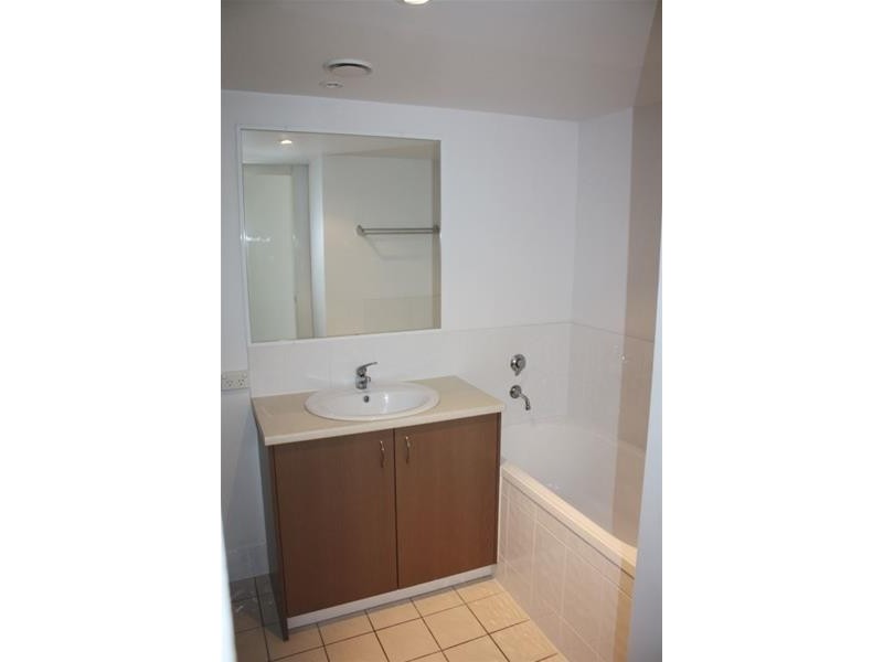 5/131 Muir Street, Labrador QLD 4215