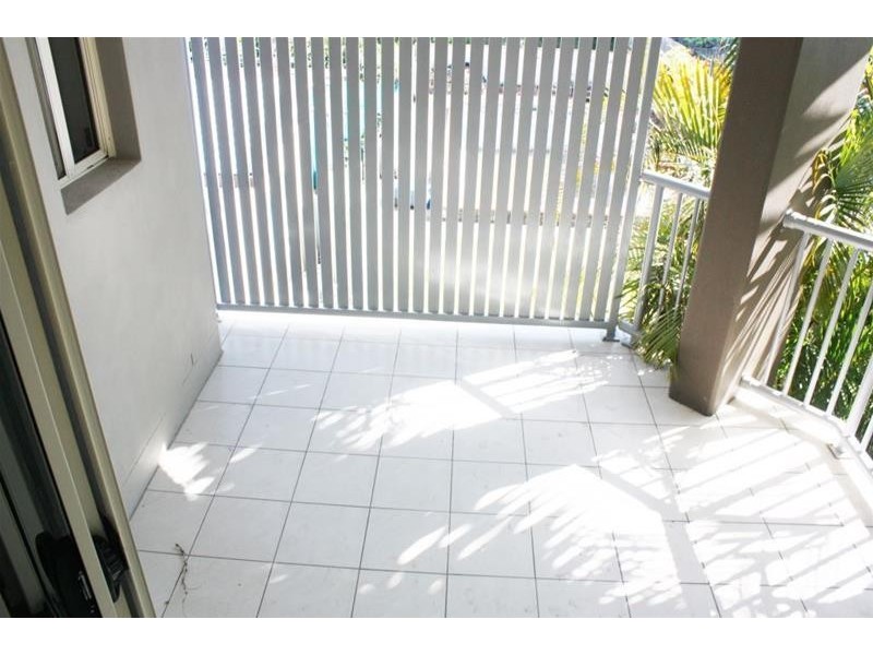 5/131 Muir Street, Labrador QLD 4215