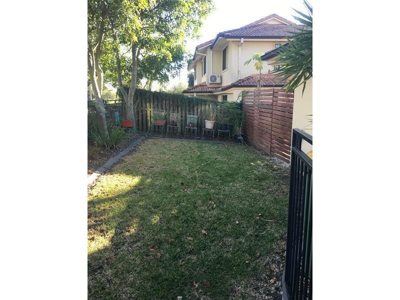 1/58 Ward Street, Southport QLD 4215