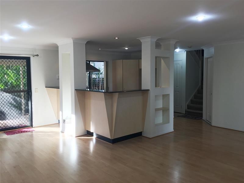 1/58 Ward Street, Southport QLD 4215