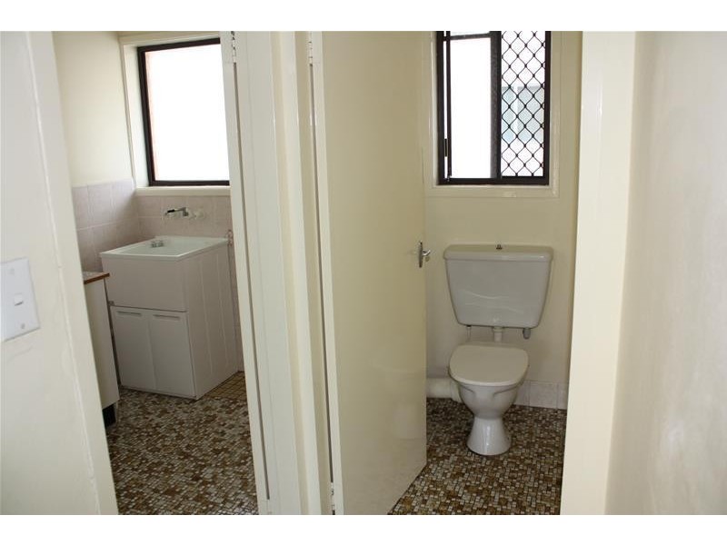 13 wharf Road, Broadbeach QLD 4218