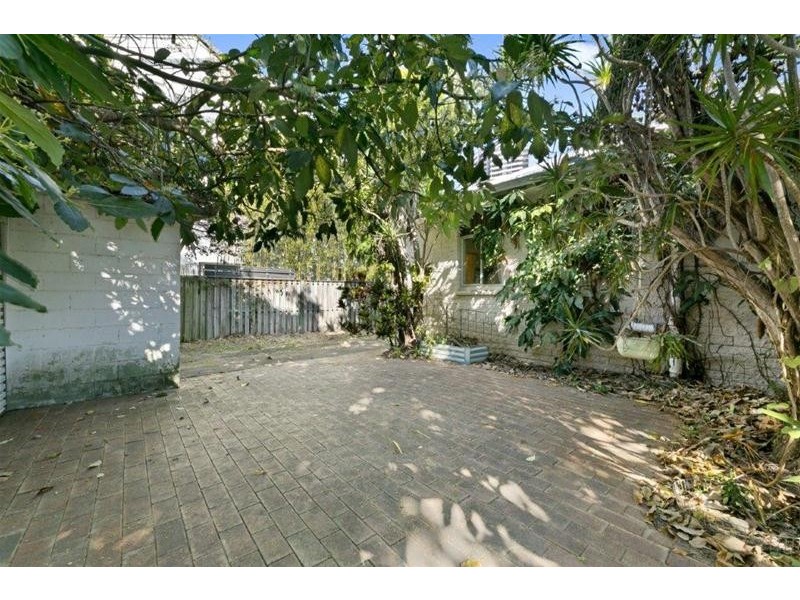 21 Birt Avenue, Surfers Paradise QLD 4217