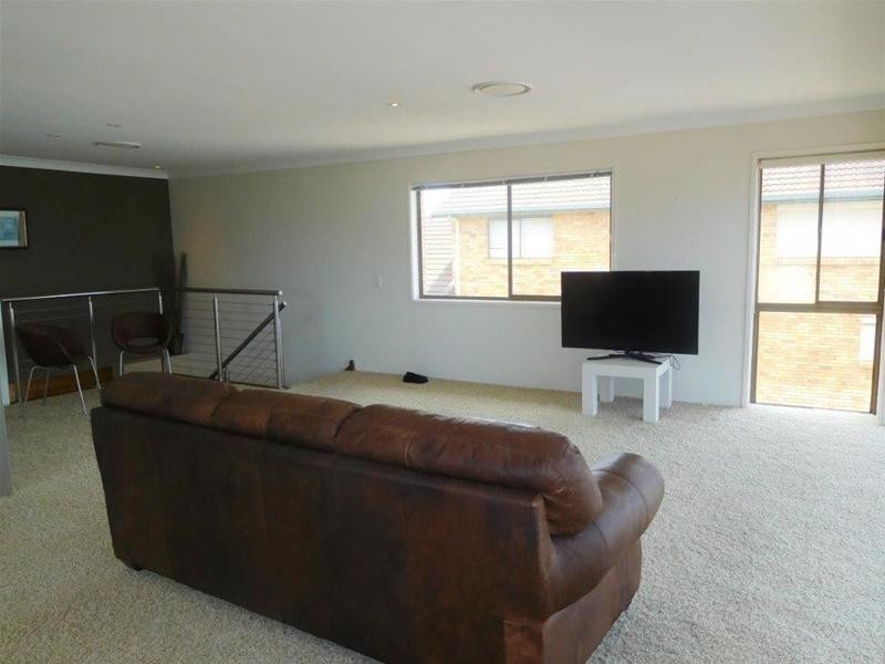 6/250 Marine Parade, Labrador QLD 4215