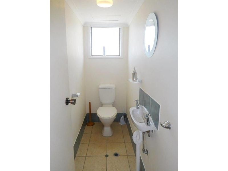 6/250 Marine Parade, Labrador QLD 4215