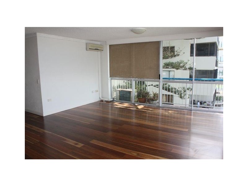 65 Garfield Terrace, Surfers Paradise QLD 4217