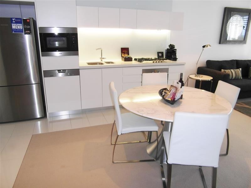 20703/21 Elizabeth Street, Broadbeach QLD 4218