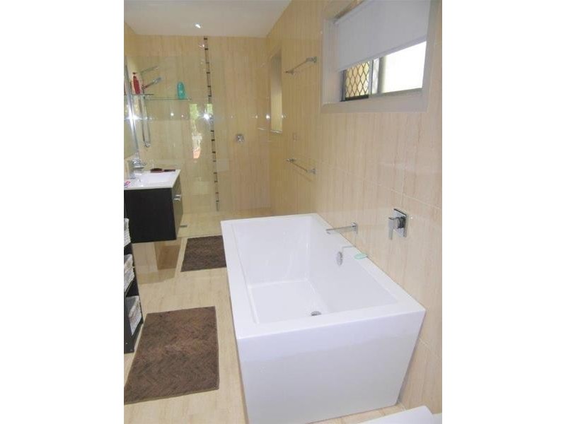 6 Andrews Street, Southport QLD 4215