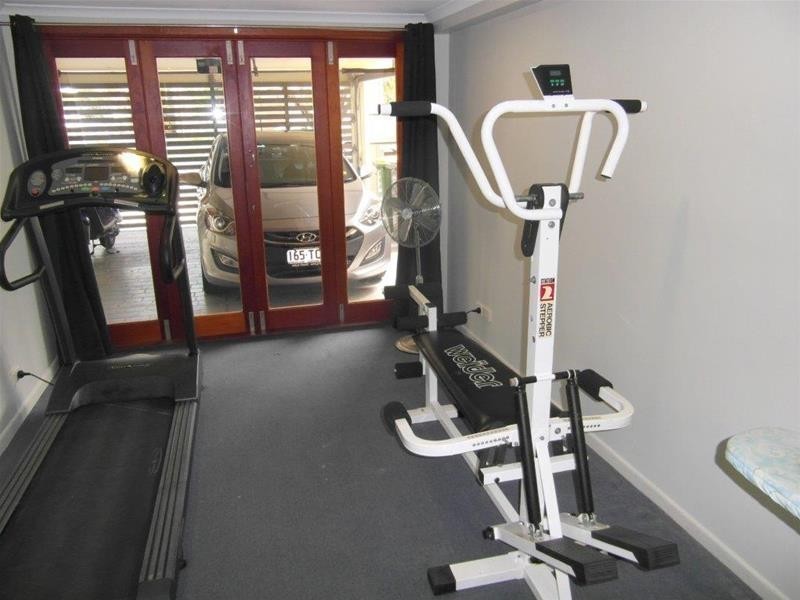 6 Andrews Street, Southport QLD 4215