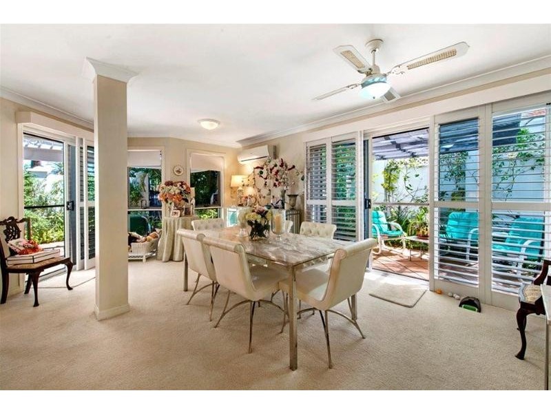 6/100 Cotlew Street East, Southport QLD 4215