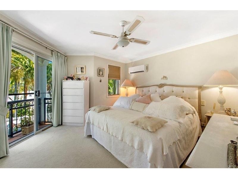 6/100 Cotlew Street East, Southport QLD 4215