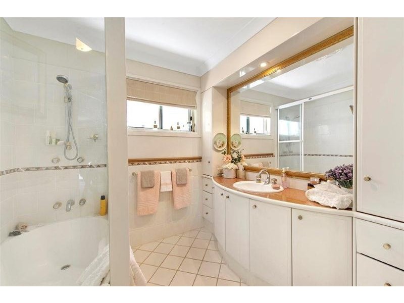 6/100 Cotlew Street East, Southport QLD 4215