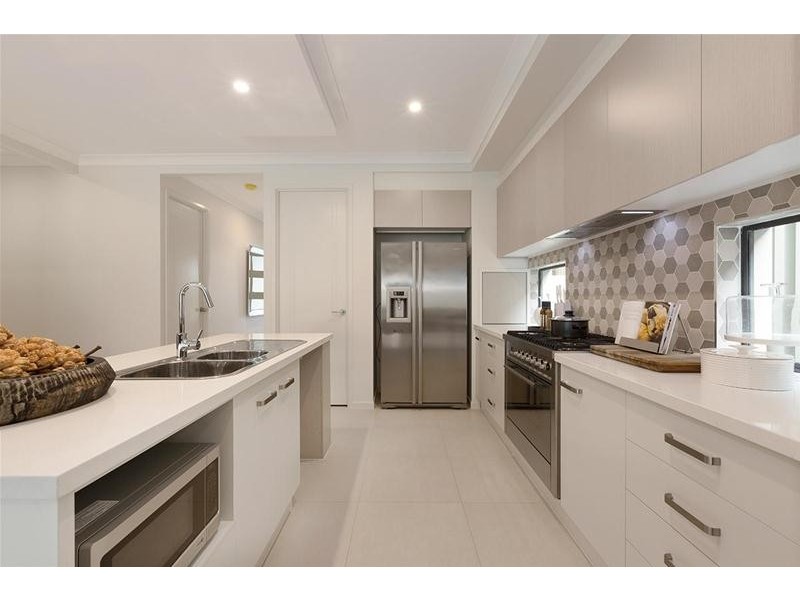 27 Hans Street, Upper Coomera QLD 4209