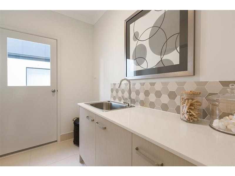 27 Hans Street, Upper Coomera QLD 4209