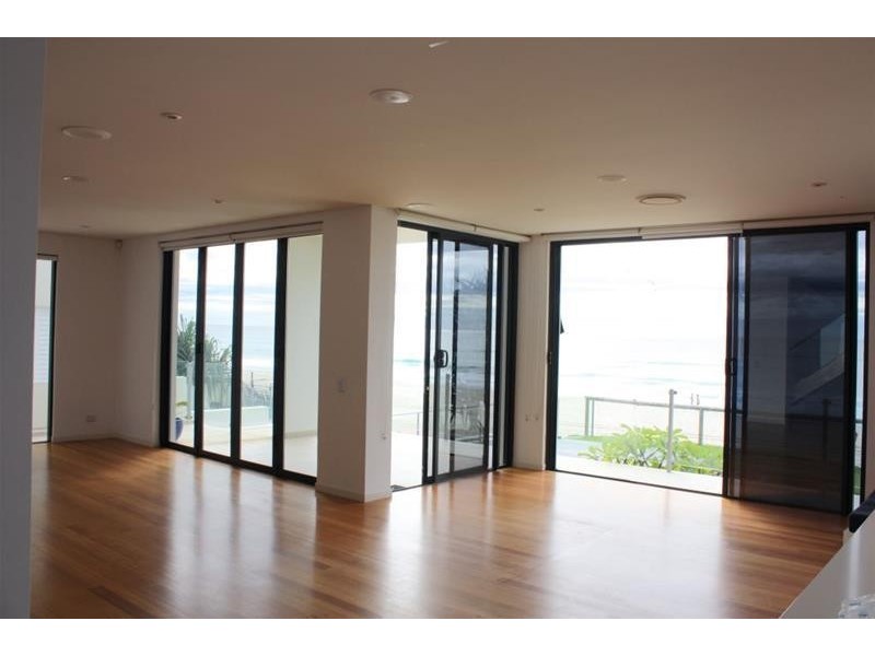 1 Wave Street, Mermaid Beach QLD 4218