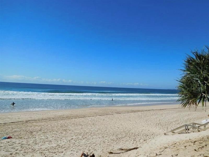 1 Wave Street, Mermaid Beach QLD 4218