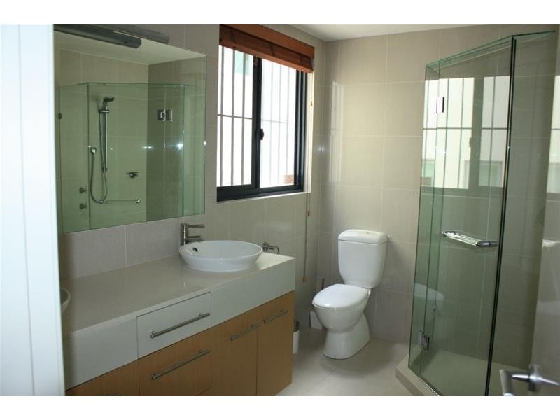 1 Wave Street, Mermaid Beach QLD 4218